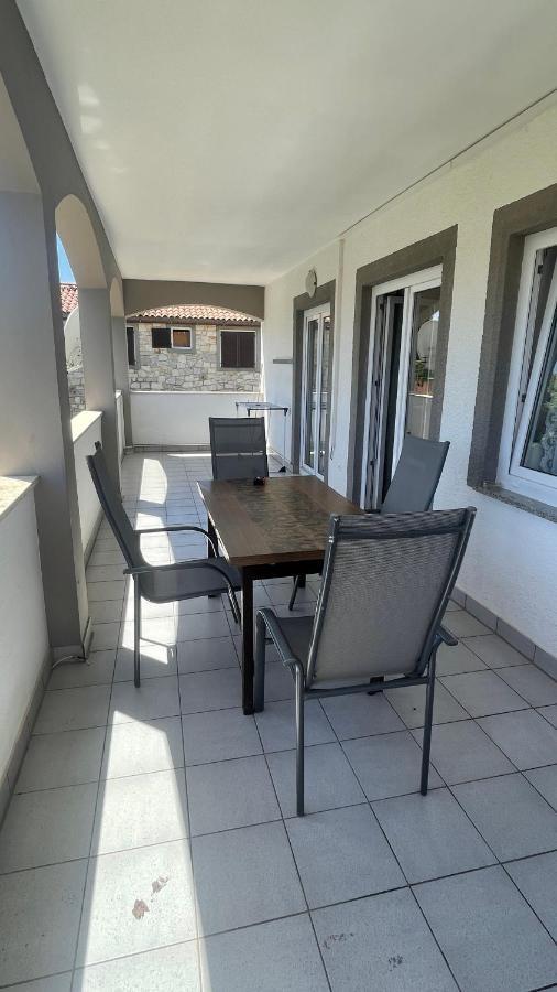 Apartments & Zimmer Jasmine Funtana Extérieur photo