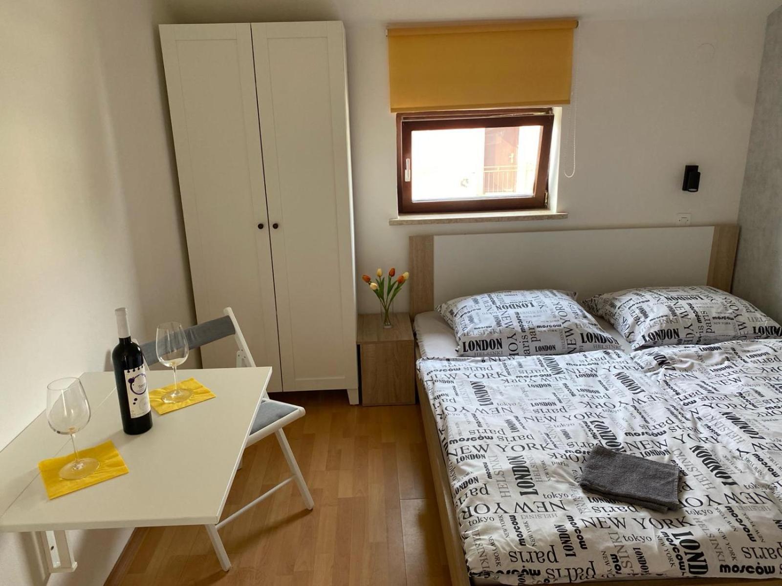 Apartments & Zimmer Jasmine Funtana Extérieur photo